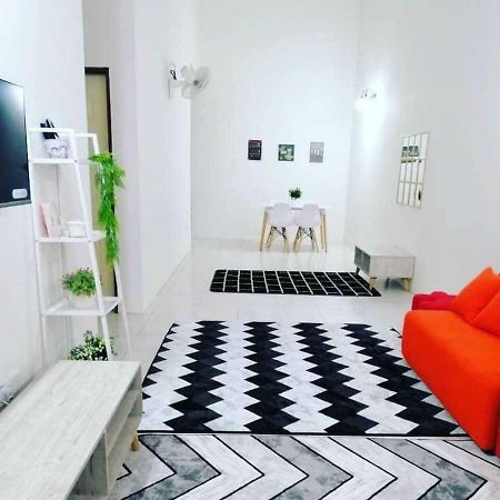 Nur Zahra Sungkai Homestay Екстер'єр фото